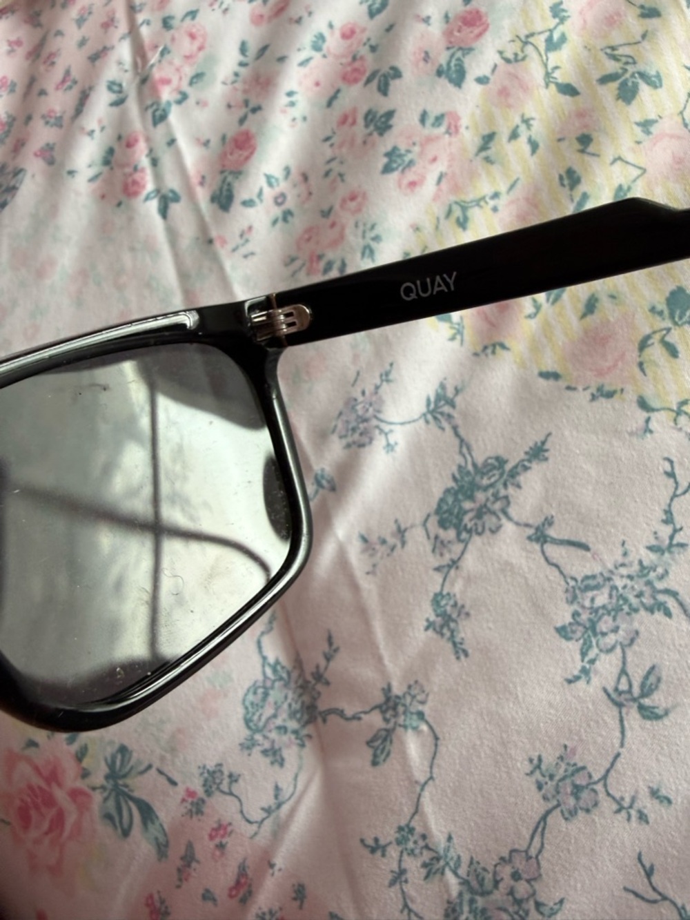 Quay Australia Matte Black Rectangular Sunnies - Picture 6 of 10